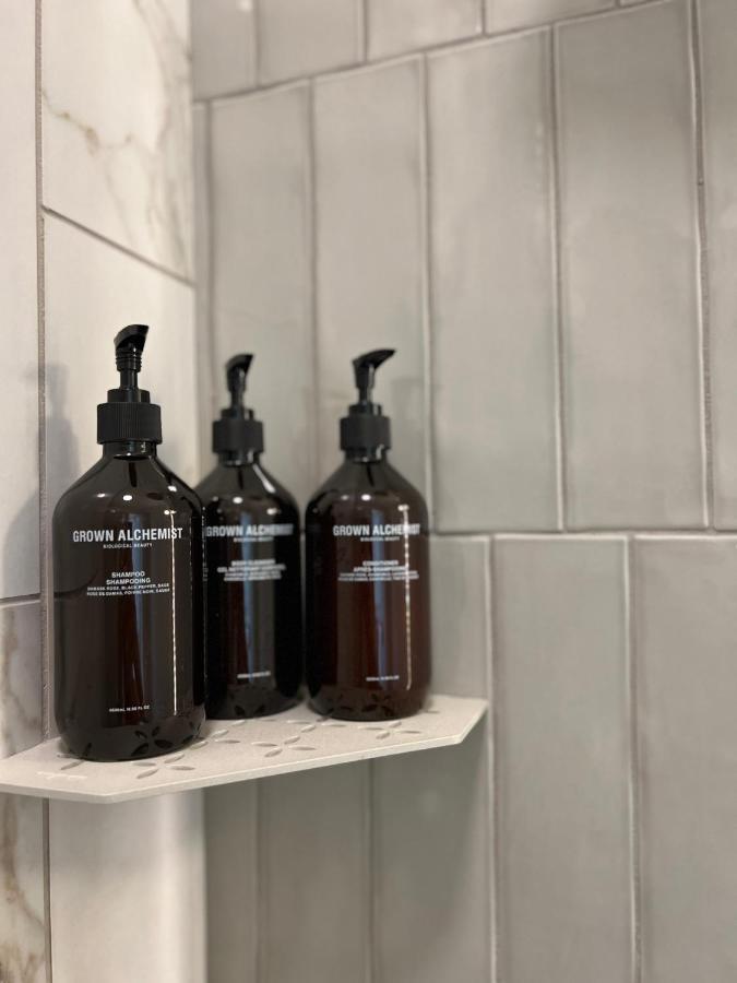 St. James Social 贝菲尔德 外观 照片